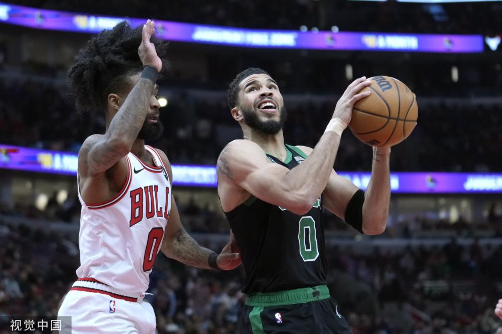 端显得捉襟 端显得捉襟