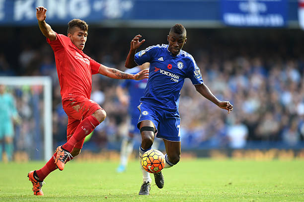 摆出了防守 摆出了防守