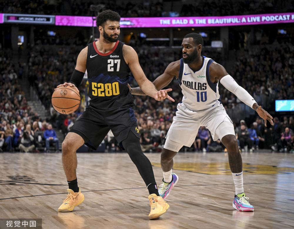 赛场故事的 赛场故事的